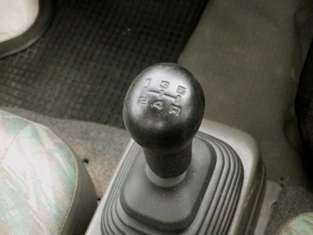 2000 Suzuki Carry Truck DA52T (UW-694a171710fe7)[13]