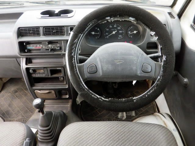 1999 Daihatsu Hijet Truck S200P (UW-6944cbe92db88)[4]