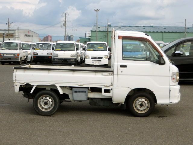 2001 Daihatsu Hijet Truck S210P (UW-6944cc16b0830)[2]