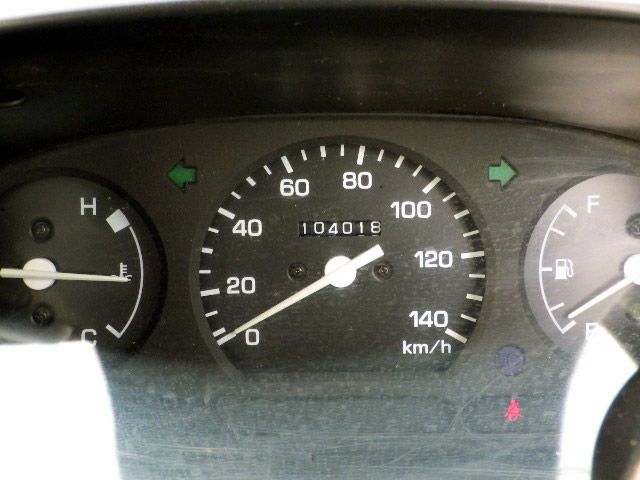 2001 Daihatsu Hijet Truck S210P (UW-6944cc16b0830)[13]