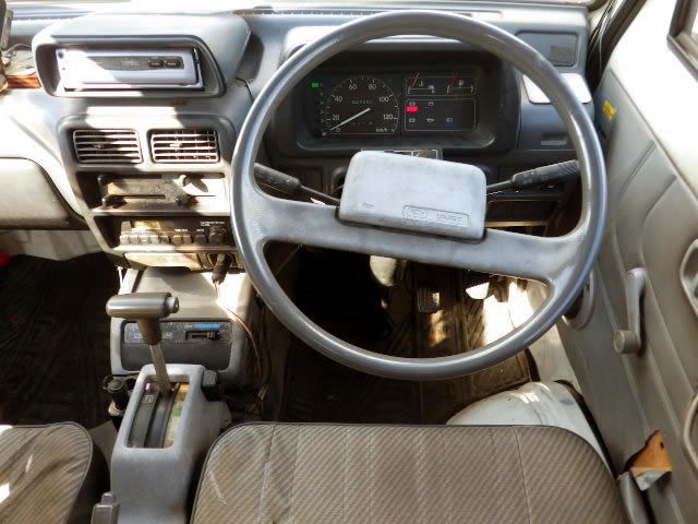 1993 Daihatsu Hijet Truck S82P (UW-6944ce14357a0)[4]