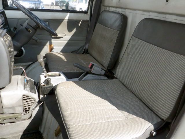 1993 Daihatsu Hijet Truck S82P (UW-6944ce14357a0)[5]