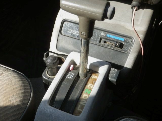1993 Daihatsu Hijet Truck S82P (UW-6944ce14357a0)[13]