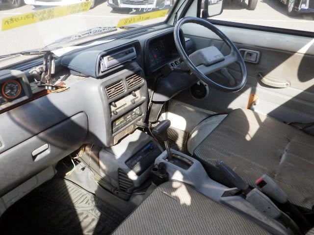 1993 Daihatsu Hijet Truck S82P (UW-6944ce14357a0)[9]