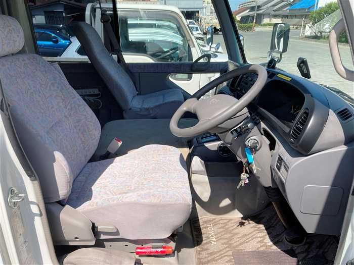 2005 Toyota Coaster PB-XZB51 (UW-6a0e682953320)[12]