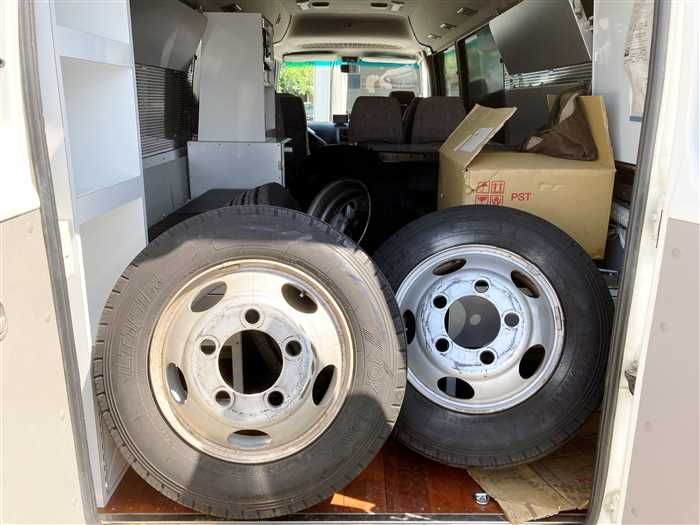 2005 Toyota Coaster PB-XZB51 (UW-6a0e682953320)[20]