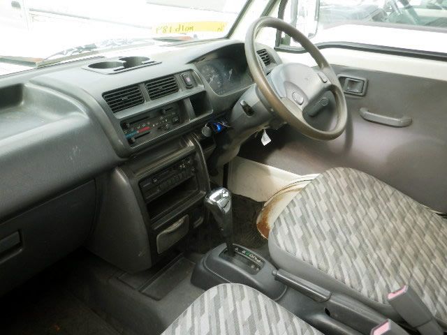 2001 Daihatsu Hijet Truck S210P (UW-69968b3fbd95f)[9]