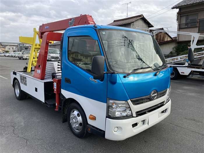 2017 Hino DUTRO TKG-XZU710M (UW-6a0e682012a23)[2]