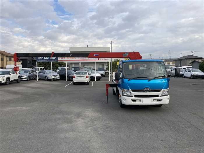 2017 Hino DUTRO TKG-XZU710M (UW-6a0e682012a23)[11]