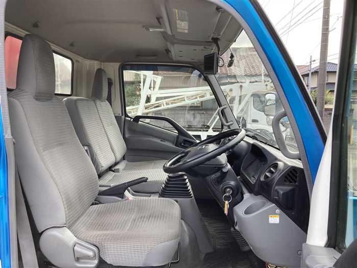 2017 Hino DUTRO TKG-XZU710M (UW-6a0e682012a23)[17]