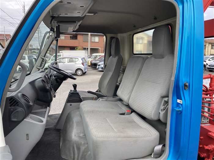 2017 Hino DUTRO TKG-XZU710M (UW-6a0e682012a23)[18]