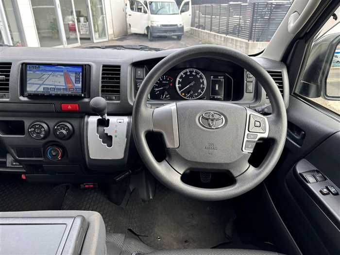 2022 Toyota Hiace Van TRH200V (UW-6a0e6852549aa)[23]