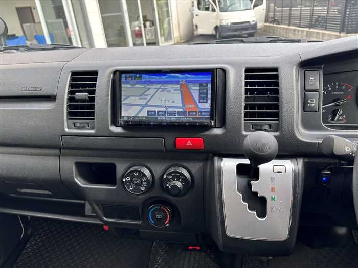 2022 Toyota Hiace Van TRH200V (UW-6a0e6852549aa)[24]