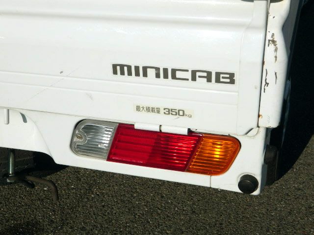 2000 Mitsubishi Minicab Truck U61T (UW-69940c76eda69)[32]