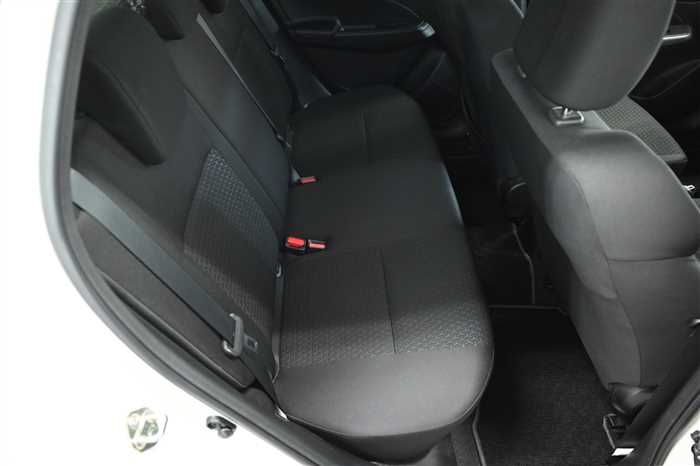 2017 Suzuki Swift DBA-ZC83S (UW-6a0e683b92600)[9]