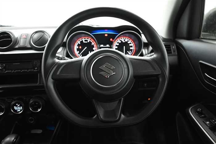 2017 Suzuki Swift DBA-ZC83S (UW-6a0e683b92600)[15]
