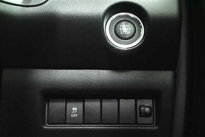 2017 Suzuki Swift DBA-ZC83S (UW-6a0e683b92600)[19]