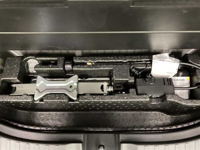 2021 Honda N BOX 6BA-JF3 (UW-6a0e6820c291c)[12]