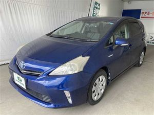 2013 Toyota Prius alpha DAA-ZVW41W