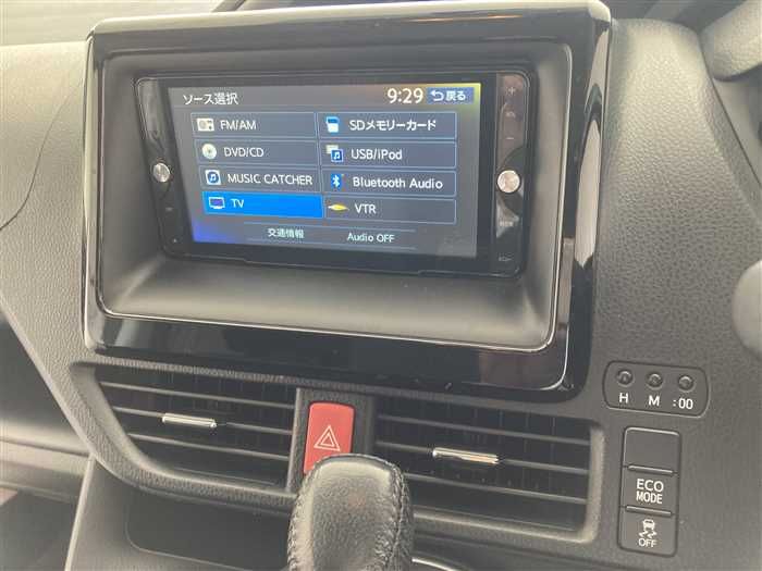 2015 Toyota Voxy DBA-ZRR80W (UW-6a0e68638acc9)[23]