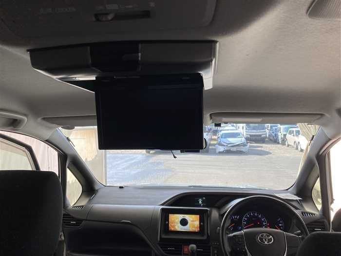 2015 Toyota Voxy DBA-ZRR80W (UW-6a0e68638acc9)[24]