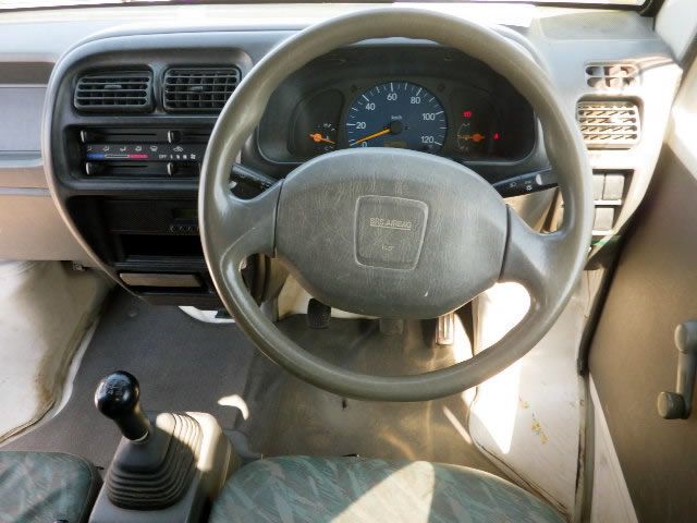 1999 Suzuki Carry Truck DB52T (UW-69c4e45f436e6)[4]