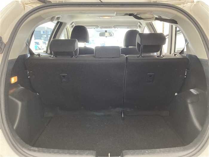 2015 Toyota Aqua DAA-NHP10 (UW-6a0e683704815)[11]