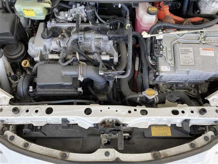 2015 Toyota Aqua DAA-NHP10 (UW-6a0e683704815)[24]