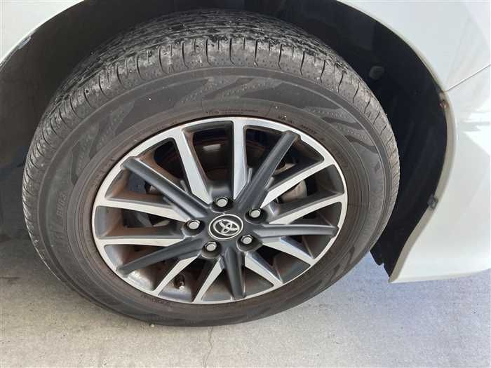 2017 Toyota Noah DBA-ZRR80W (UW-6a0e6848d7580)[8]