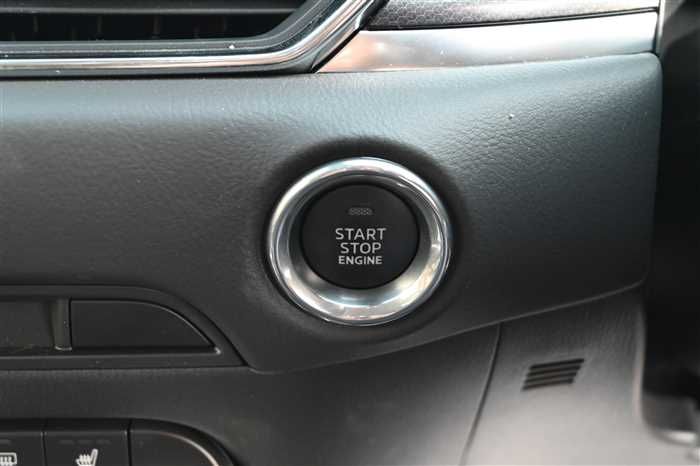 2025 Mazda CX-5 3DA-KF2P (UW-6a0e684f9f946)[23]