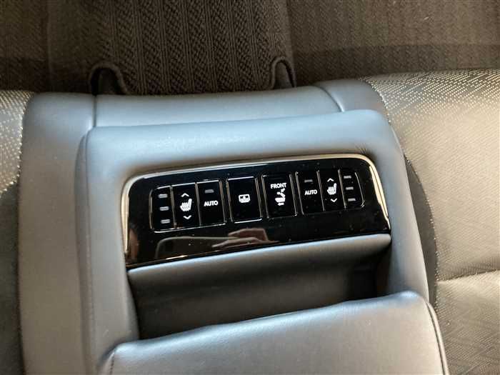 2017 Lexus LS DAA-GVF50 (UW-6a0e683196198)[13]