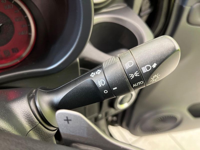 2015 Daihatsu Cast DBA-LA250S (UW-69f02184b79b1)[14]