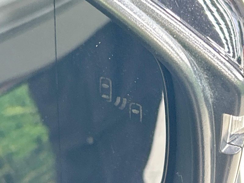 2023 Toyota Prius 6AA-MXWH60 (UW-69f0676433cbe)[13]