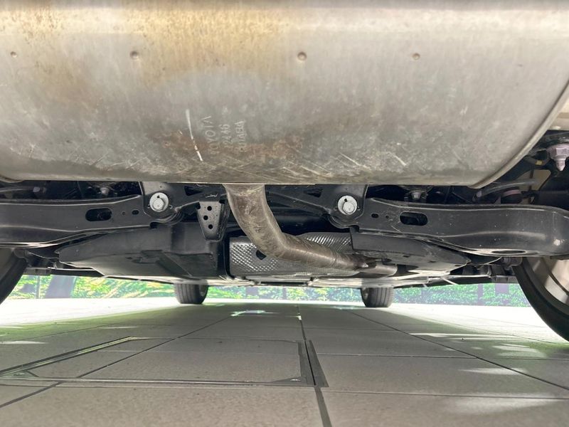 2023 Toyota Prius 6AA-MXWH60 (UW-69f0676433cbe)[24]