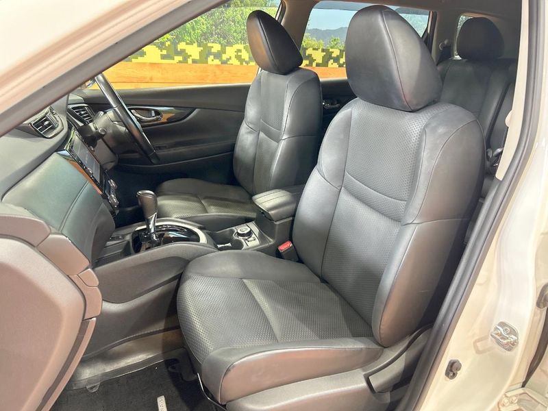 2019 Nissan X-Trail DBA-NT32 (UW-69f0677d32f04)[25]