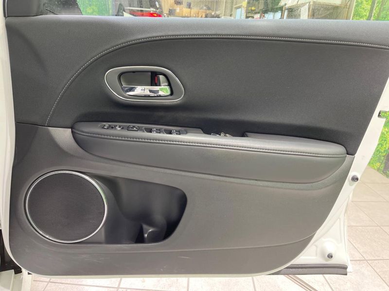 2015 Honda Vezel DAA-RU3 (UW-69f06785a96ad)[16]