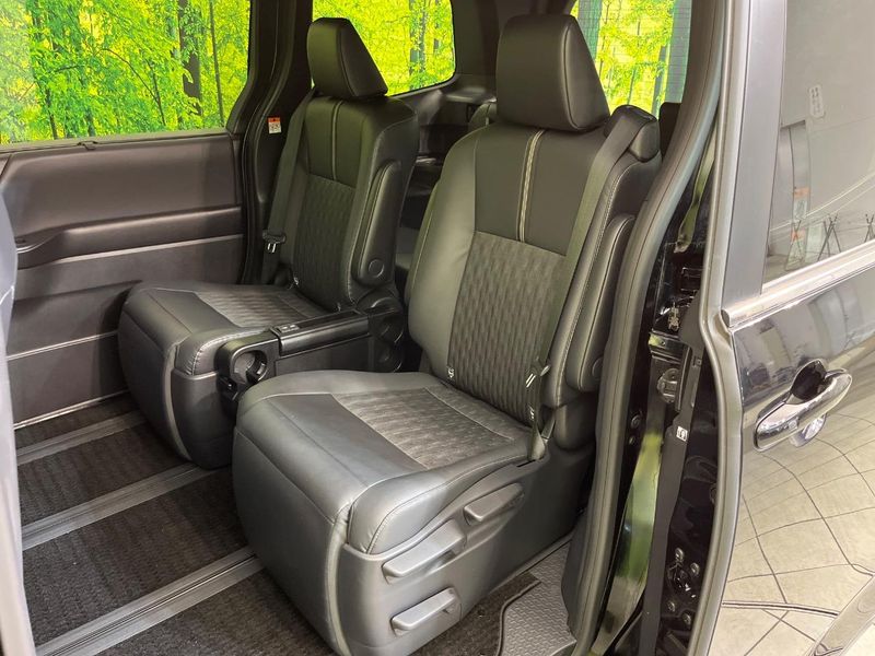 2022 Toyota Noah 6AA-ZWR90W (UW-69f067d2deeb6)[28]