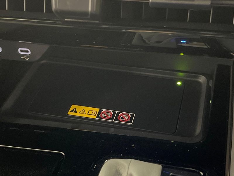 2024 Toyota Alphard Hybrid 6AA-AAHH40W (UW-69f1f68583fc5)[22]