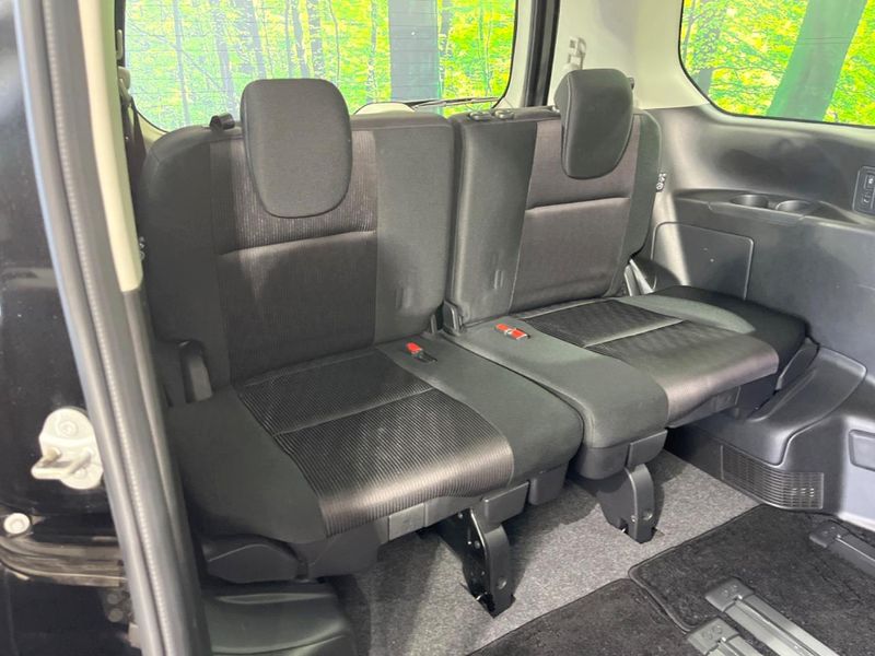 2017 Nissan Serena DAA-GFC27 (UW-69f1f6d8dafe1)[10]