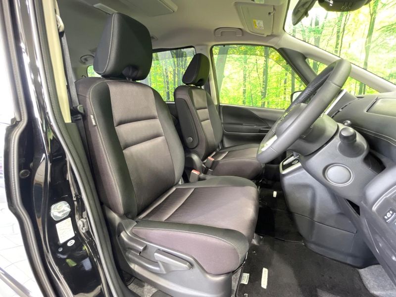 2017 Nissan Serena DAA-GFC27 (UW-69f1f6d8dafe1)[6]