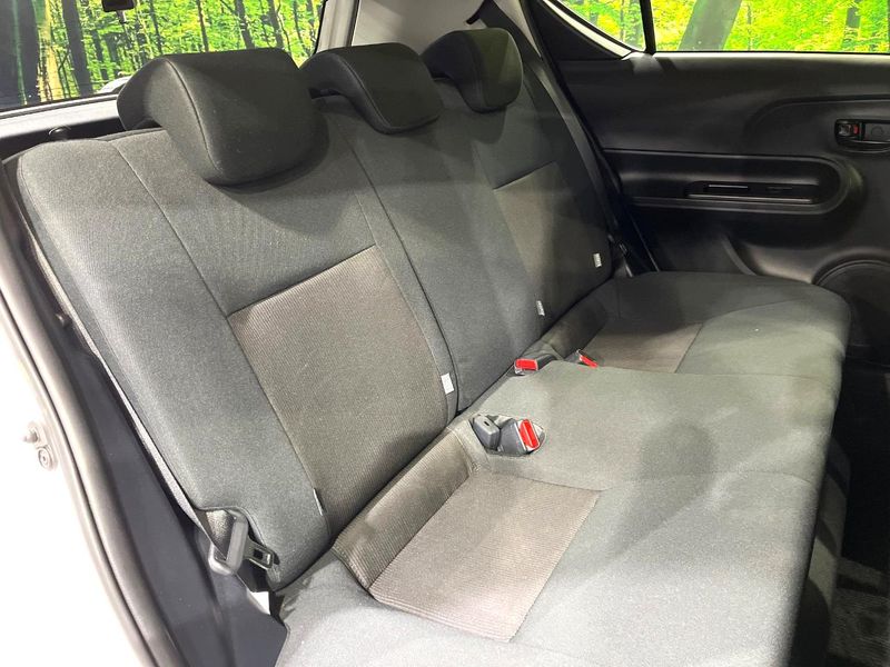 2019 Toyota Aqua DAA-NHP10 (UW-69f1f7b8b4734)[13]