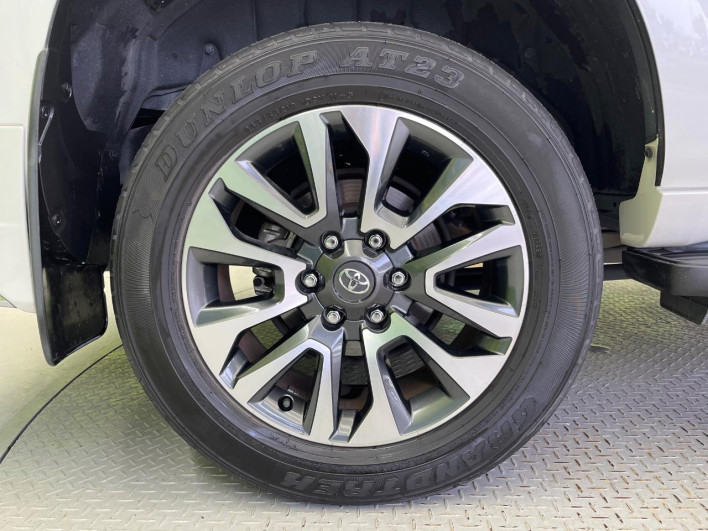 2022 Toyota Land Cruiser Prado 3BA-TRJ150W (UW-69f1f7dec3f0a)[24]
