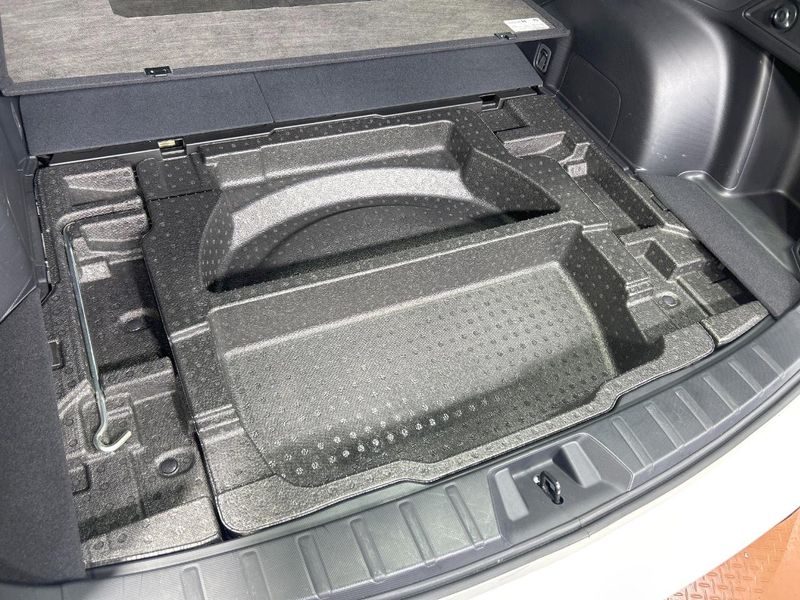 2024 Subaru Forester 4BA-SK5 (UW-69f2a5473555c)[24]