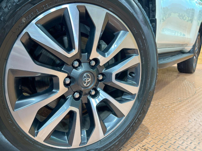 2022 Toyota Land Cruiser Prado 3BA-TRJ150W (UW-69f2a55022c39)[5]