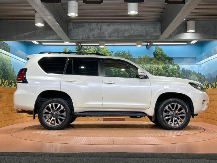 2022 Toyota Land Cruiser Prado 3BA-TRJ150W (UW-69f2a55022c39)[17]