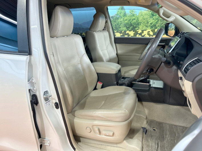 2022 Toyota Land Cruiser Prado 3BA-TRJ150W (UW-69f2a55022c39)[20]