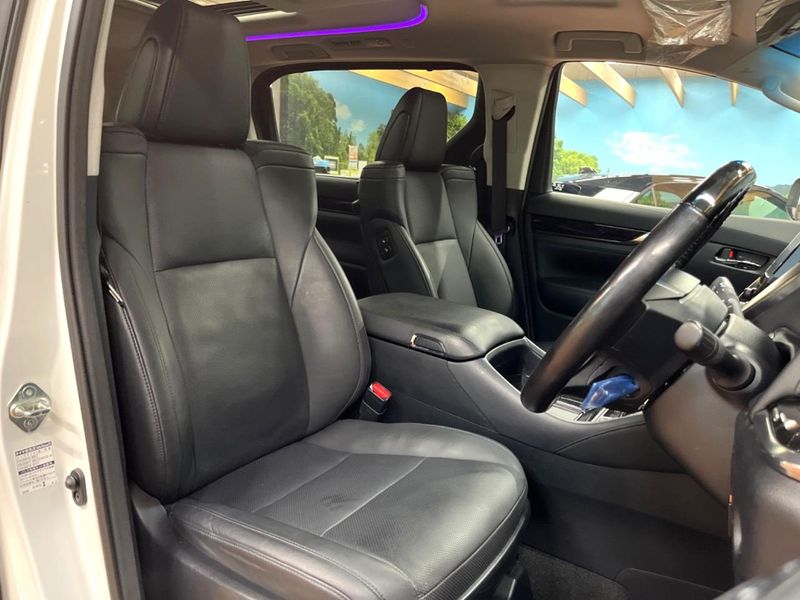 2022 Toyota Alphard 3BA-AGH30W (UW-69f495388bc34)[16]