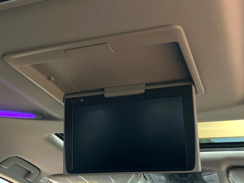 2022 Toyota Alphard 3BA-AGH30W (UW-69f495388bc34)[23]