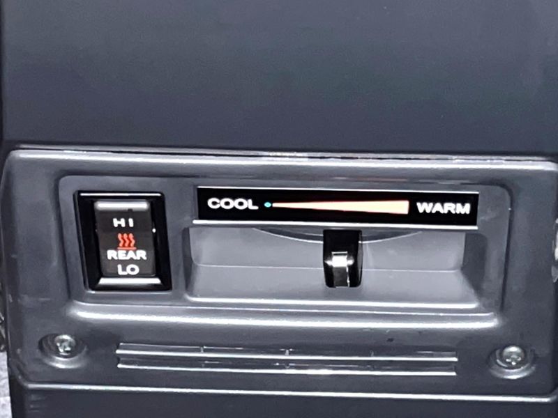 2024 Toyota Land Cruiser 70 3DA-GDJ76W (UW-69f49586846fe)[21]