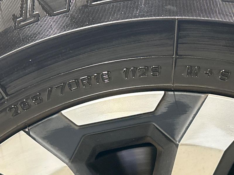 2025 Toyota Land Cruiser 70 3DA-GDJ76W (UW-69f56a8d7c231)[4]